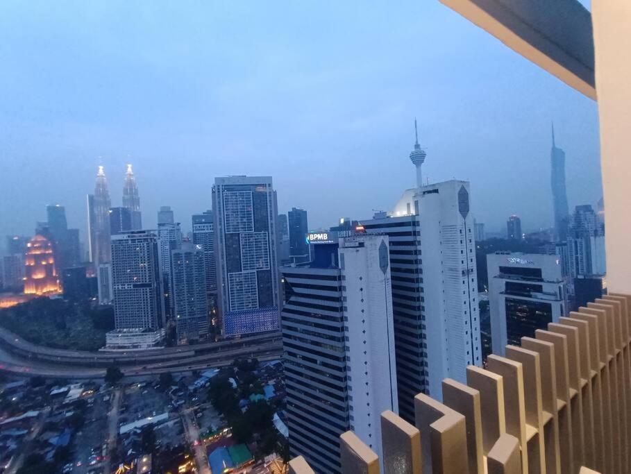 Appartement Cl 27A Insta Klcc View & Infinity Pool View à Kuala Lumpur Extérieur photo