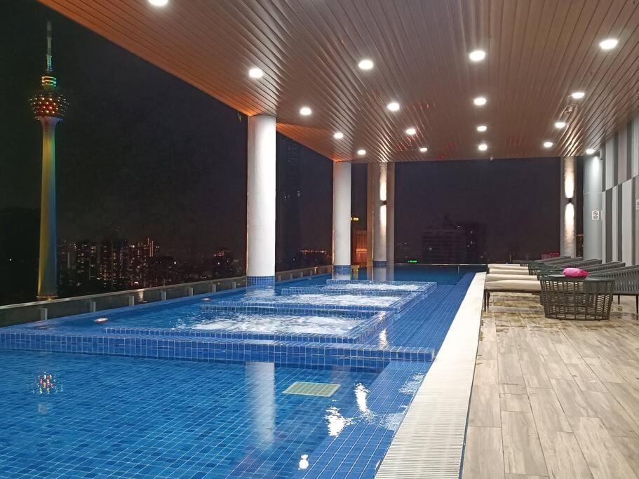Appartement Cl 27A Insta Klcc View & Infinity Pool View à Kuala Lumpur Extérieur photo