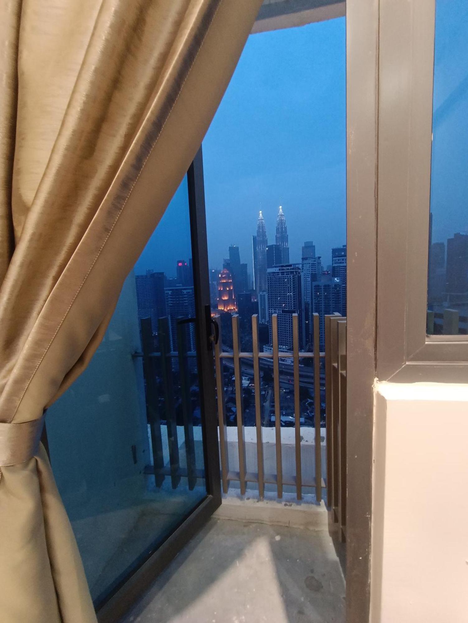 Appartement Cl 27A Insta Klcc View & Infinity Pool View à Kuala Lumpur Extérieur photo