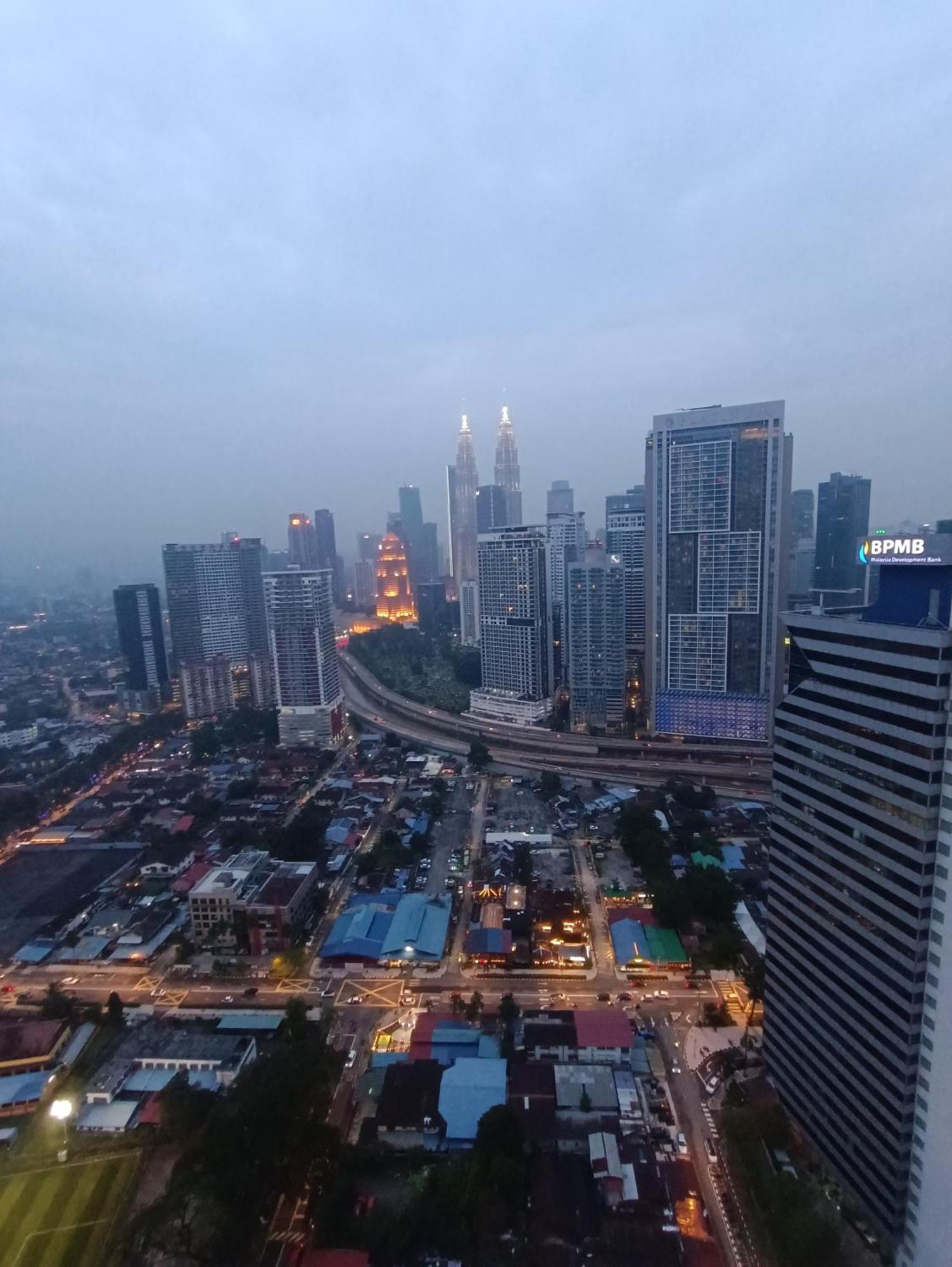 Appartement Cl 27A Insta Klcc View & Infinity Pool View à Kuala Lumpur Extérieur photo
